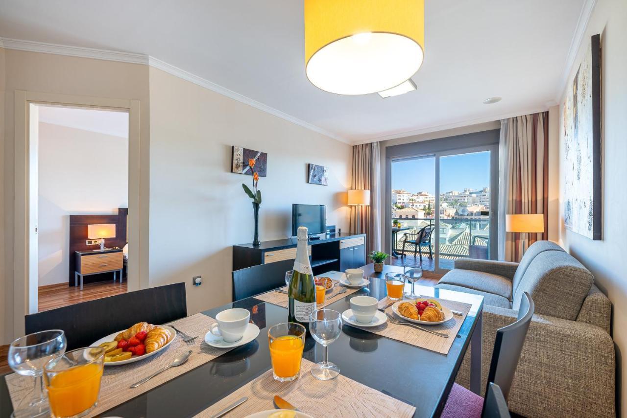 797 Holiday Rentals - Arcosur1- Moderno Apartamento Con Terraza Y Vistas Benalmádena Buitenkant foto