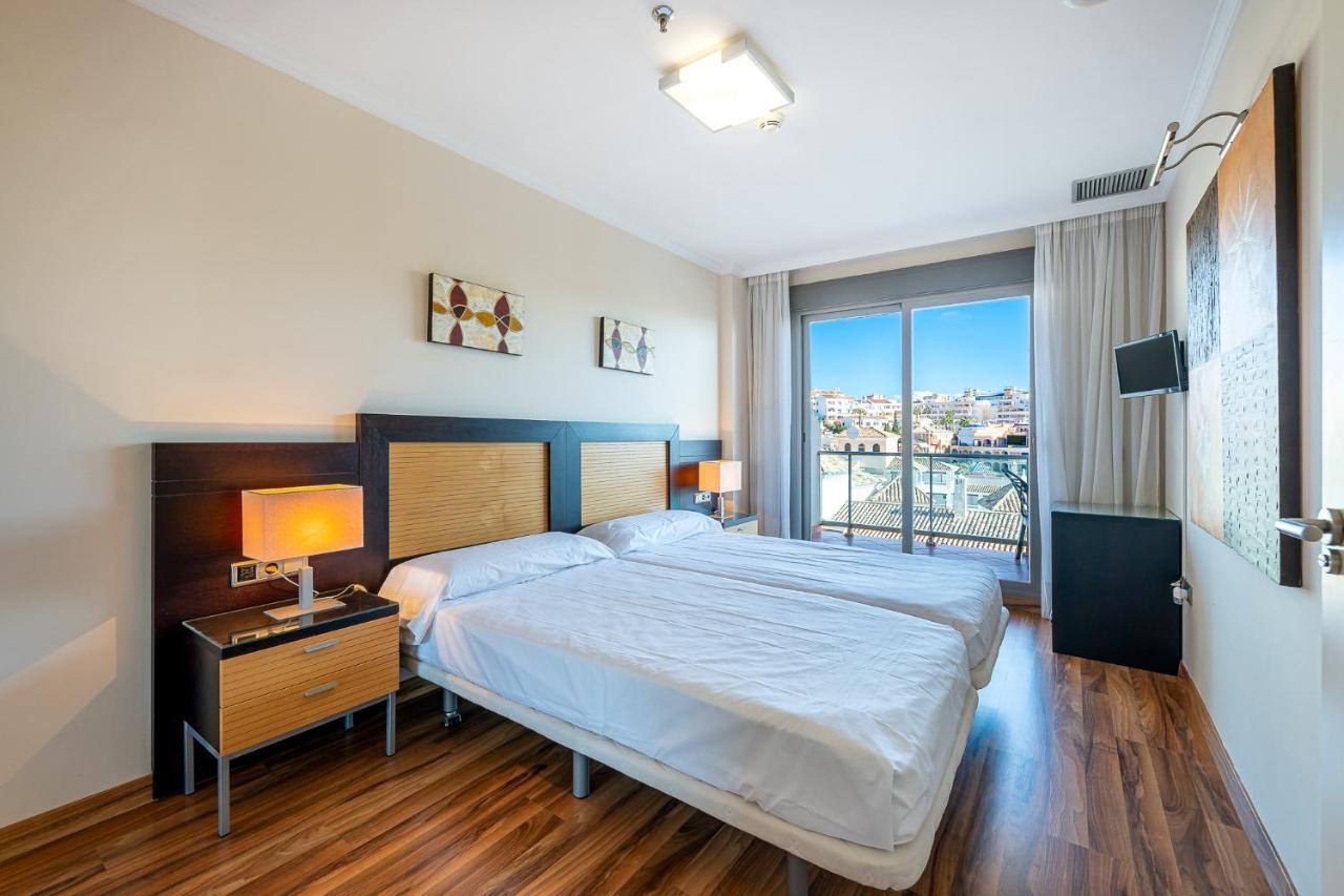 797 Holiday Rentals - Arcosur1- Moderno Apartamento Con Terraza Y Vistas Benalmádena Buitenkant foto